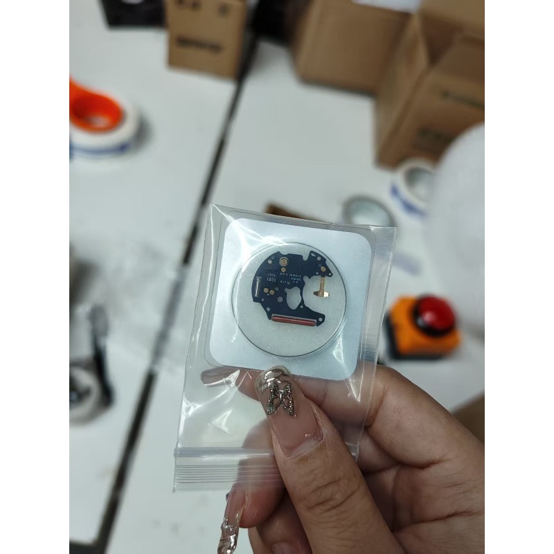 ETA 255 Series V8 3-Hand Circu - огляд і ціна Proto Board